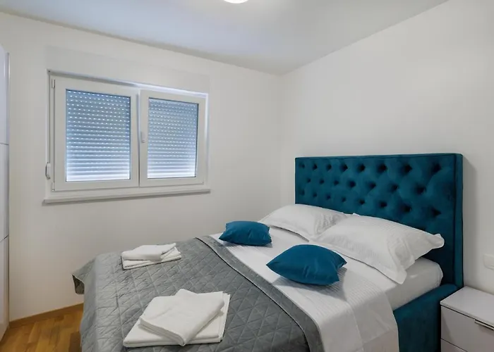 Marko - New Sea View With Free Parking Apartament *