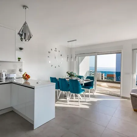 Апартаменты Marko - New Sea View With Free Parking *