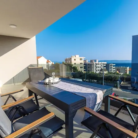 Marko - New Sea View With Free Parking Апартаменты Макарска