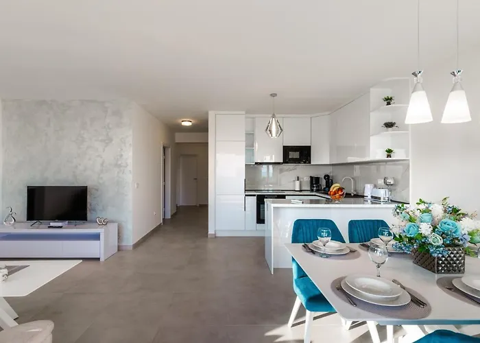 Апартаменти Marko - New Sea View With Free Parking