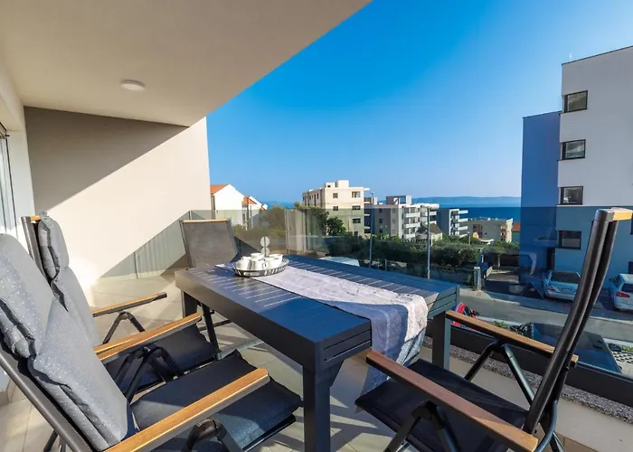 Marko - New Sea View With Free Parking Апартаменти Макарська