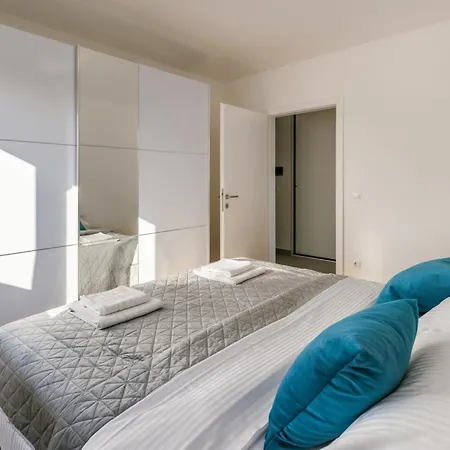 Marko - New Sea View With Free Parking Apartmán *